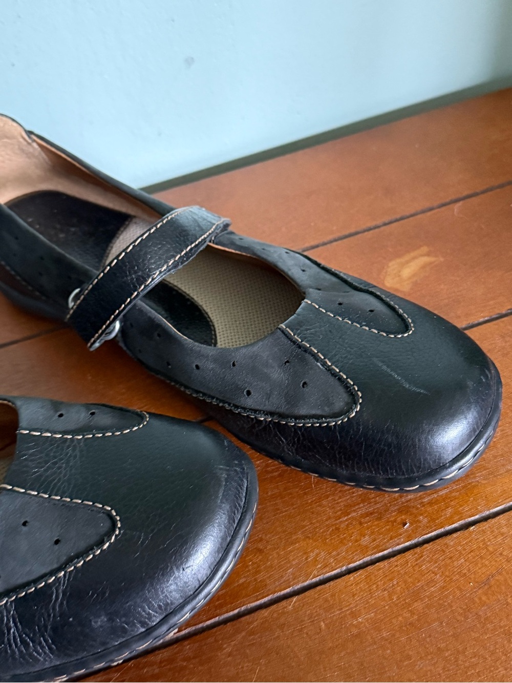Born Women’s Black Leather Adjustable Strap Mary Jane Flats Size 9/EU 40.5 - Picture 9 of 9